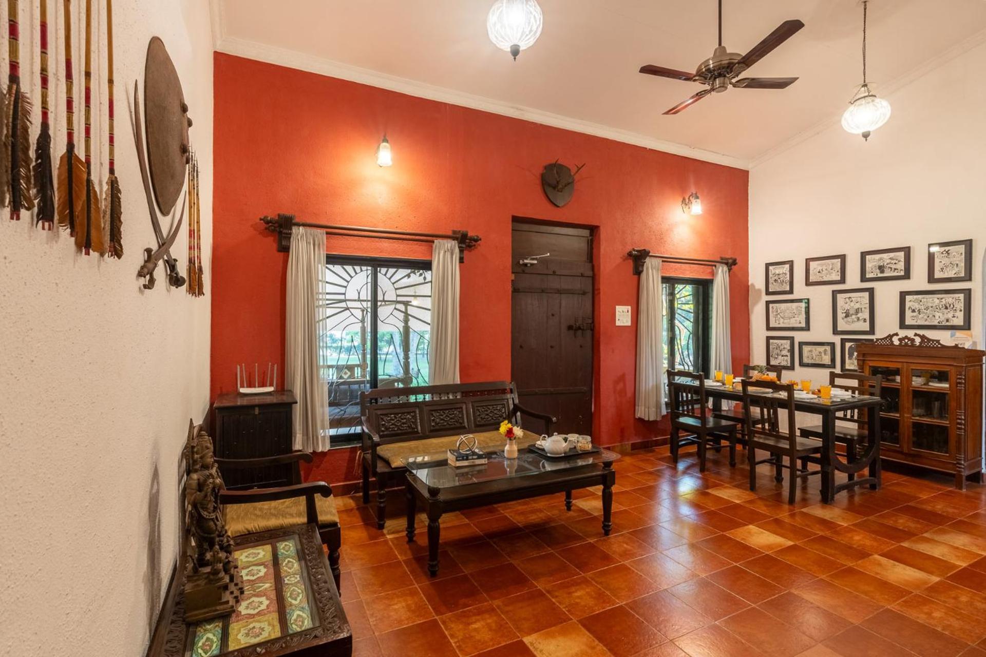 Vintage Estate - Lakeside Allure With Vintage Decor,A Plunge Pool & A Lawn Featuring A Charming Gazebo Karjat Exteriör bild